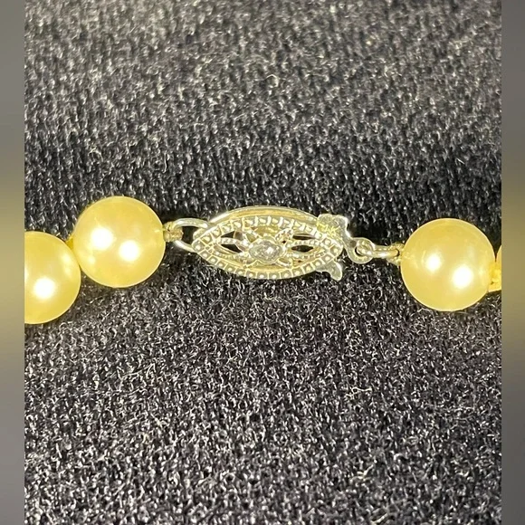 AUTHENTIC PEARL NECKLACE w/ 14K GOLD CLASP - 18” - Picture 4 of 7